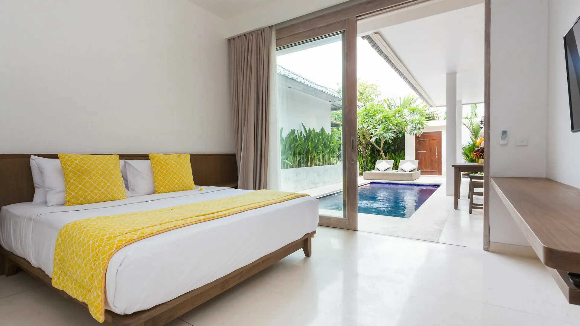 Allure Villas 세미냑